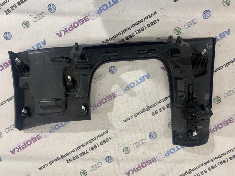 Пластик салону DS73F044F08 Ford Fusion