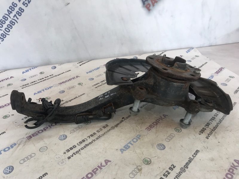 Поворотный кулак / Цапфа 7P6407265A Volkswagen Touareg