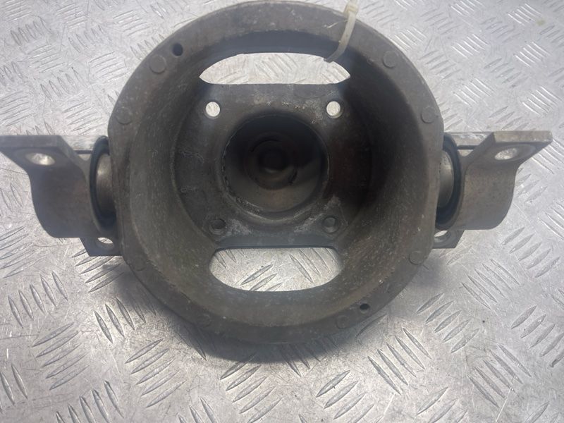 Кронштейн 7l8513029 Audi Q7