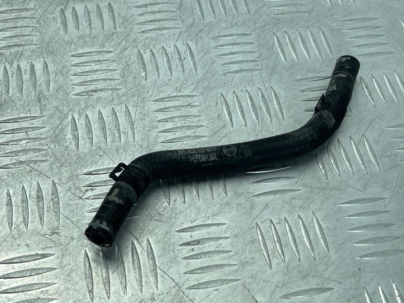 Патрубок 5C0122447F Volkswagen Passat