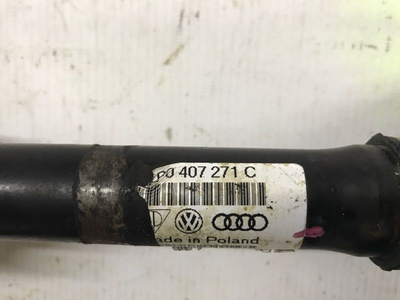 Піввісь 7P0407271C Audi Q7