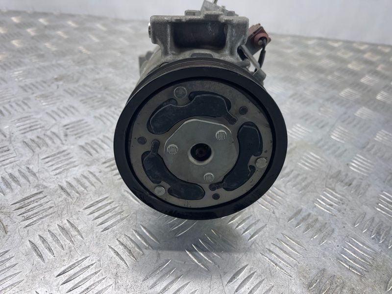 Компресор кондиціонера 3Q0816803 Volkswagen Tiguan