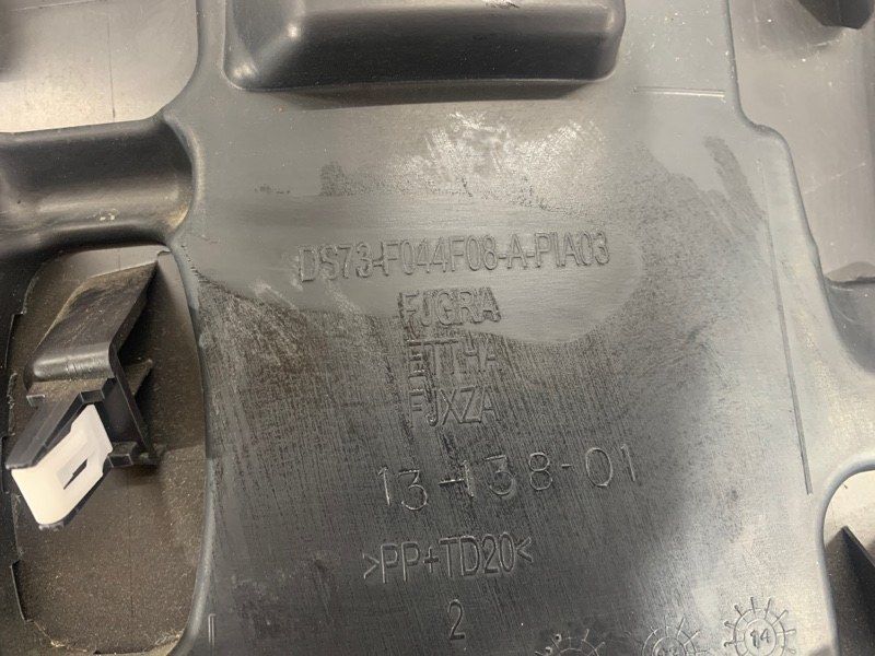 Пластик салону DS73F044F08 Ford Fusion