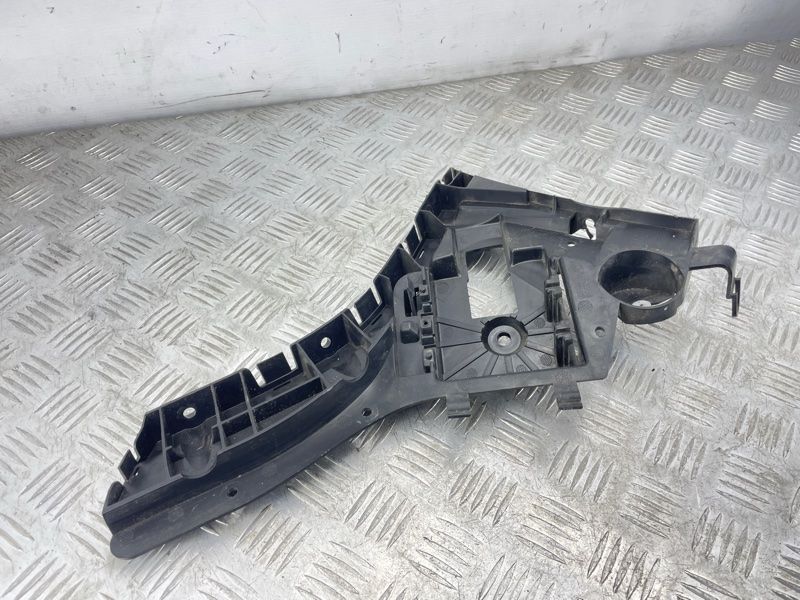 Кронштейн заднего бампера 31323764 Volvo XC60
