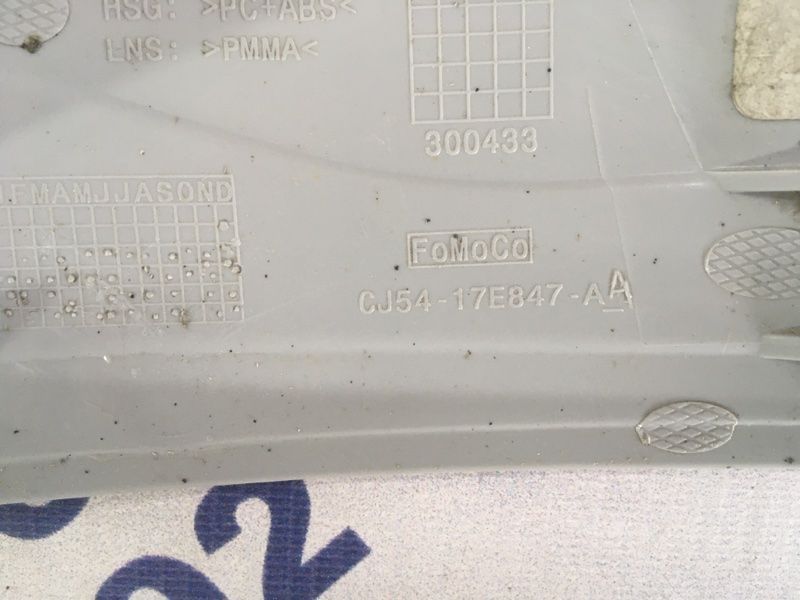 Катафот бампера CJ5417E847AA Ford Escape
