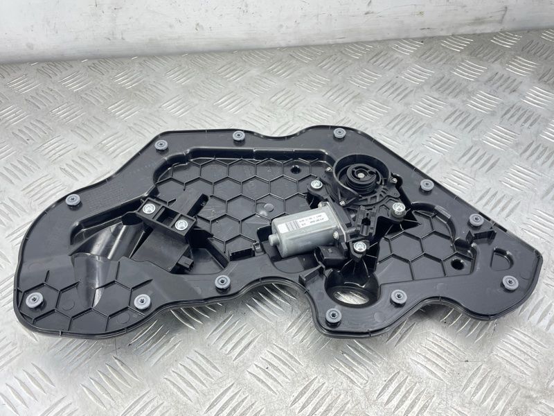 Привідний блок дверей лівий 4F0837059A Audi A8 Audi A6, Audi A7, Audi A8, Audi Q7, Audi RS7, Audi S6, Audi S7, Audi S8, Audi SQ7