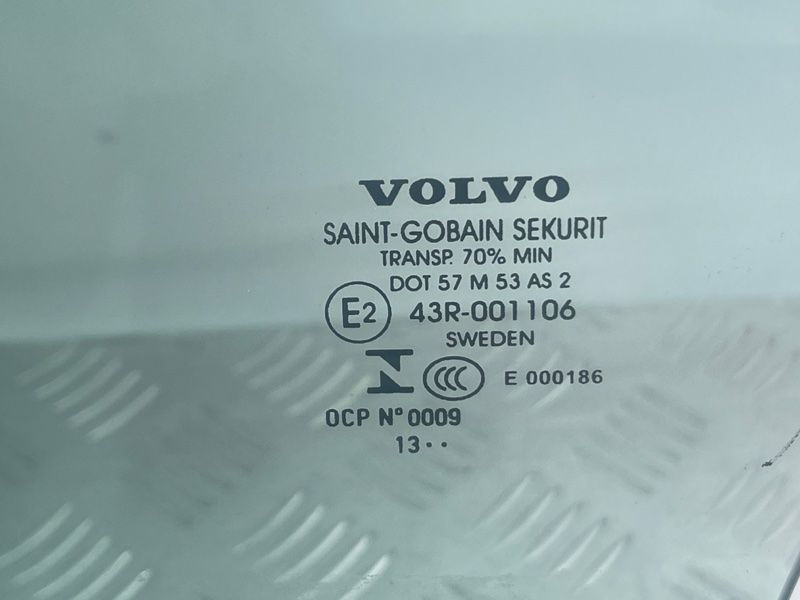 Стекло двери 43R001106 Volvo XC60