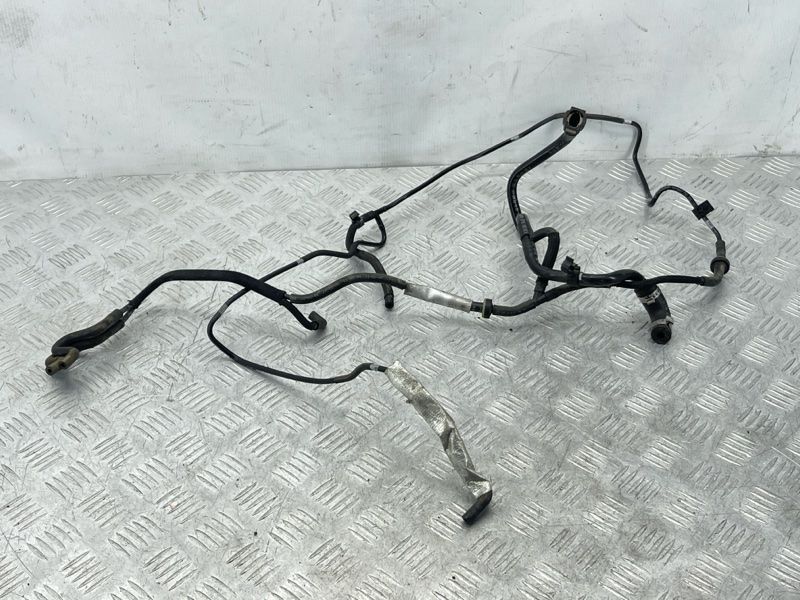 Трубка вакуумная 7P6611931P Volkswagen Touareg