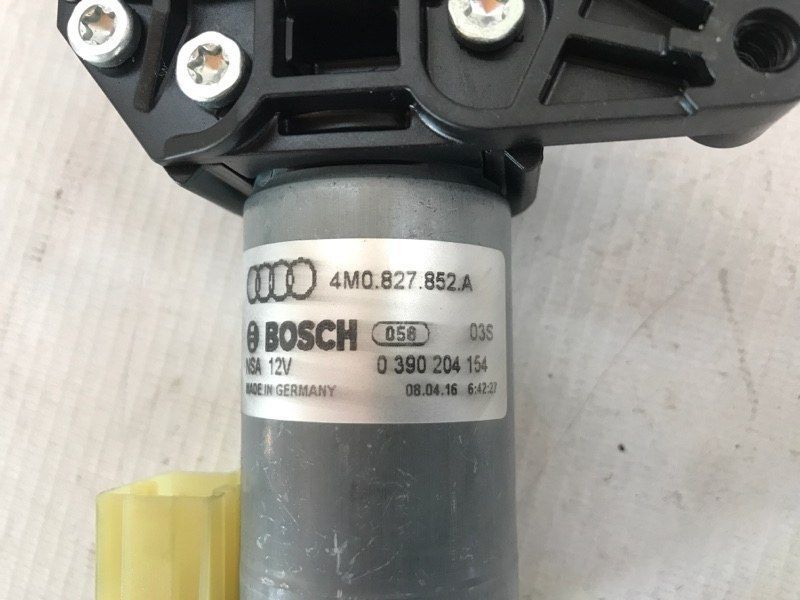 Привідний блок кришки багажника 4M0827852A Audi Q7
