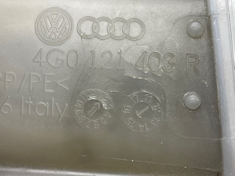Розширювальний бачок 4G0121403R Audi A6 Audi A6, Audi A7, Audi RS7, Audi S6, Audi S7