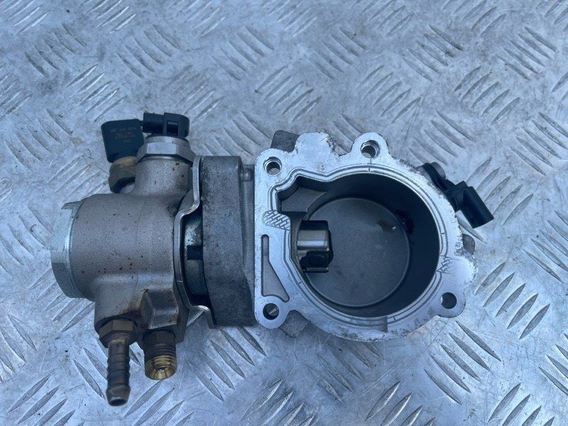 Паливний насос 06E103535A Audi Q5
