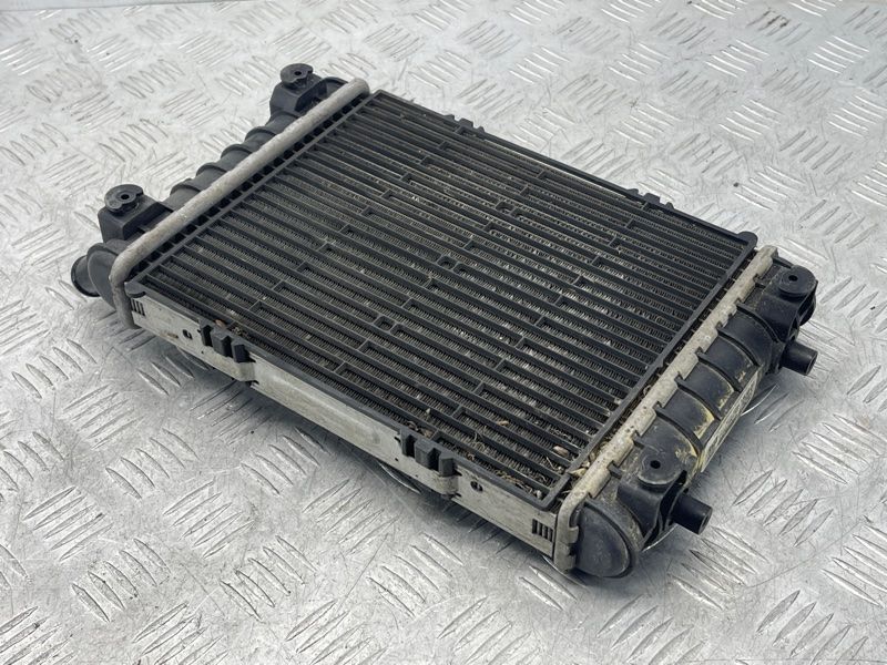 Радіатор охолодження двигуна додатковий 4M0121212D Audi Q7