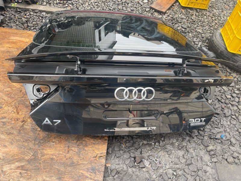 Кришка багажника 4G8827025B Audi A7