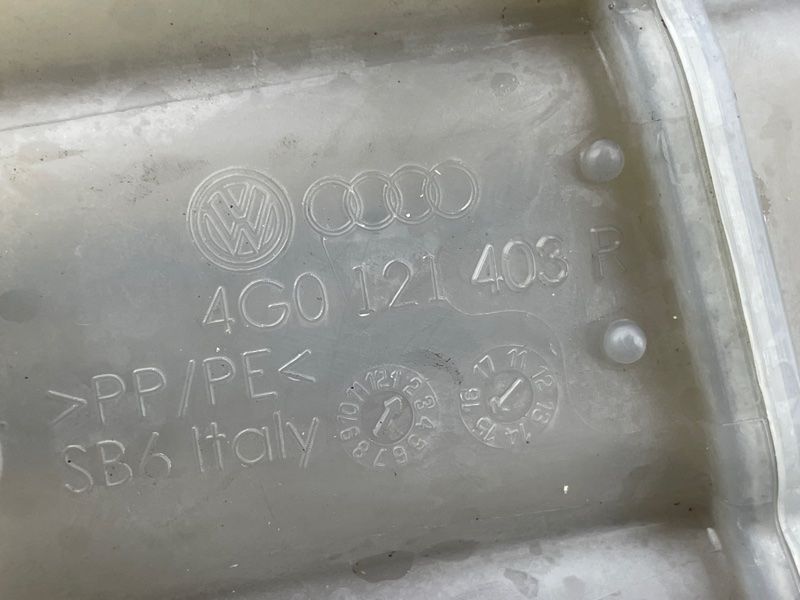Розширювальний бачок 4G0121403R Audi A7 Audi A6, Audi A7, Audi RS7, Audi S6, Audi S7
