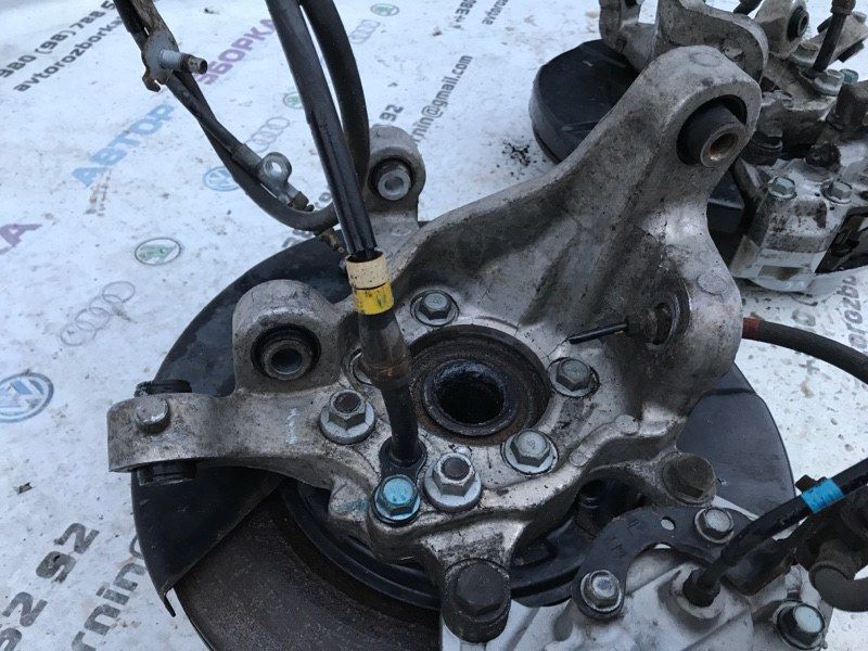 Поворотний кулак / цапфа 430194GA0A Infiniti Q50