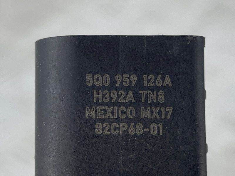 Датчик 5Q0959126A Audi Q5