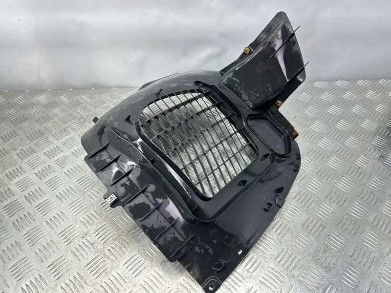 Підкрилок 7P6805912D Volkswagen Touareg