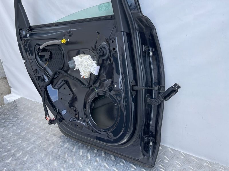 Дверь 4G5833051 Audi A6