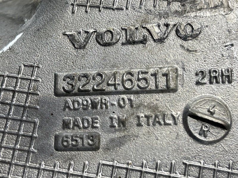 Рычаг задней подвески нижний 32246511 Volvo XC90