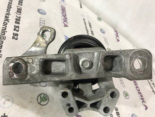 Опора / подушка двигуна DG136F012BA Ford Flex