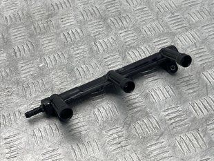 Топливная рампа левая 06E133681L Audi Q7 Audi A6, Audi A7, Audi Q7
