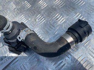 Патрубок системы охлаждения 8K0819342L Audi Q5