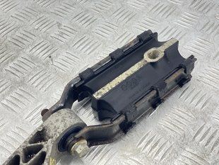 Опора двигуна 31262935 Volvo XC60