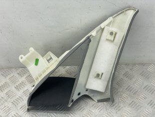 Облицювання стійки 8W5867288C Audi A4