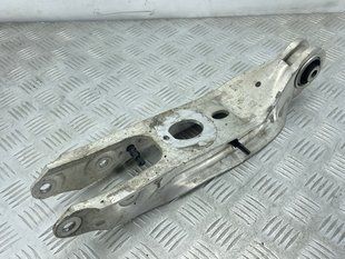 Рычаг задней подвески поперечный нижний 80A505311B Audi A6