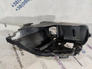 Крепление фары правое 4L0941614B Audi Q7 Audi Q7