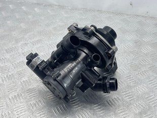 Помпа водяная Audi A6