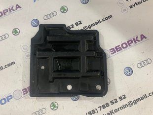 Бризковик 63832JK500 Infiniti Q50