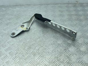 Петля капота 4H0823301L Audi A8