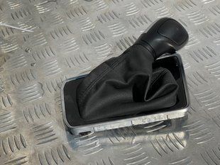 Ручка важеля селектора КПП 17B713203OKM Volkswagen Jetta