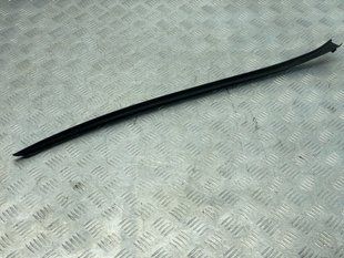 Молдинг лобового стекла 8R0854327A Audi Q5