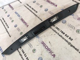 Накладка крышки багажника 5n0827335f Volkswagen Tiguan