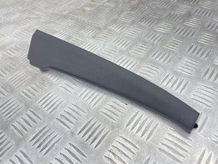 Облицювання стійки Polestar 2