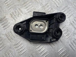 Опорний кронштейн блоку ABS 8W0614235D Audi A4 Allroad