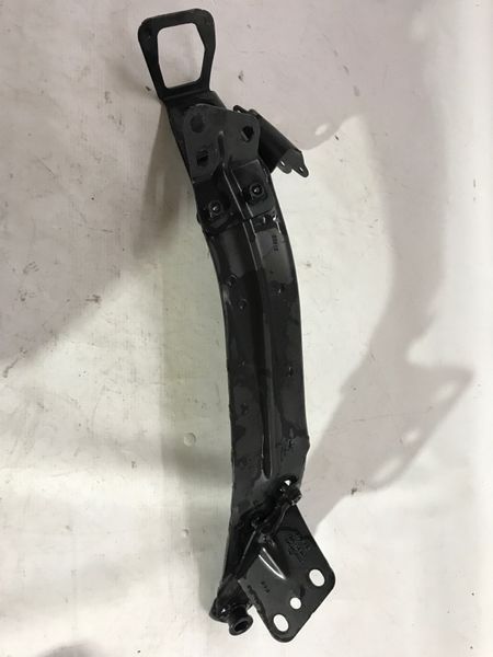 Лонжерон 4M0804570 Audi Q7