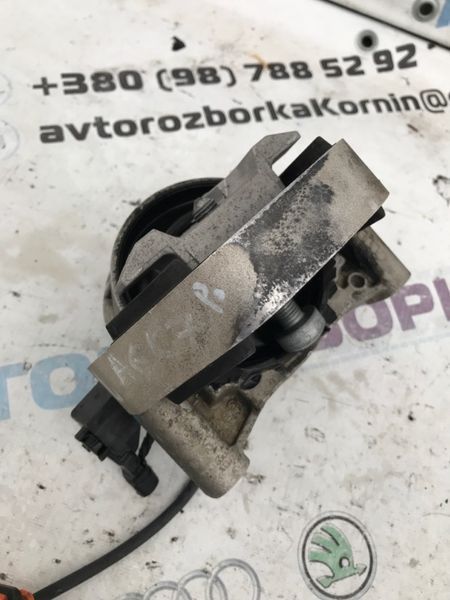 Опора / подушка двигуна Audi A6