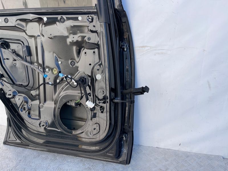 Двері 4M0833051E Audi Q7