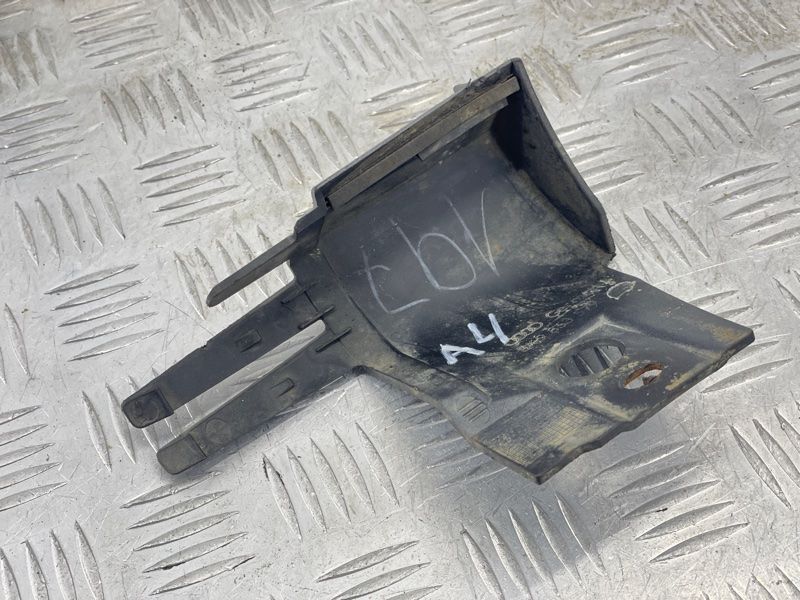 Накладки порога 8K98535791RR Audi A4