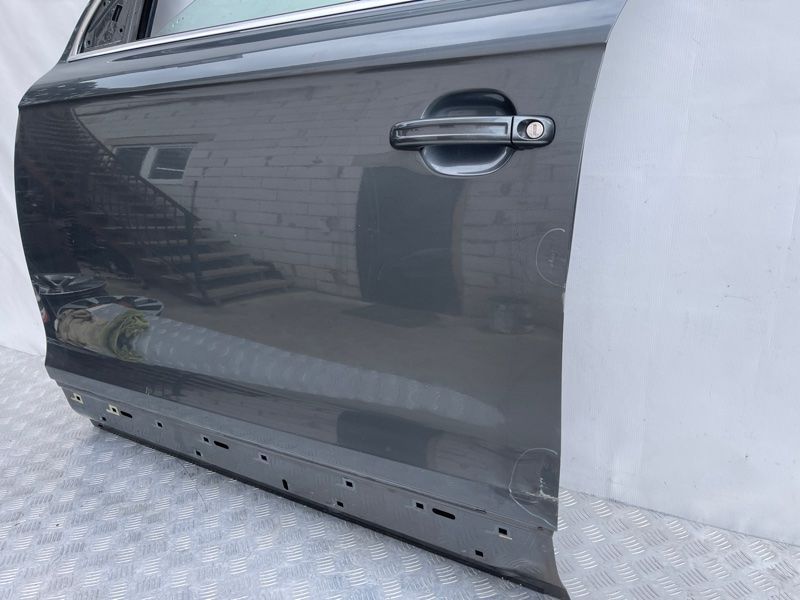 Двері 4L0831051A Audi Q7
