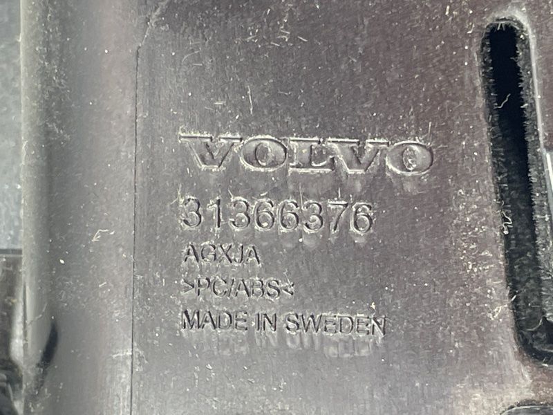Бардачок / ящик для речей 39829132 Volvo XC90