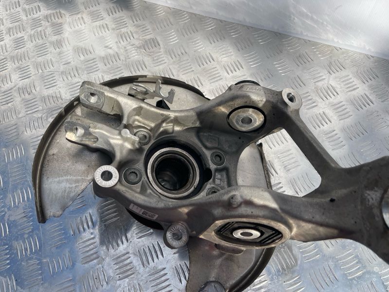 Поворотный кулак / Цапфа с подшипником 8K0505432AR Audi A6