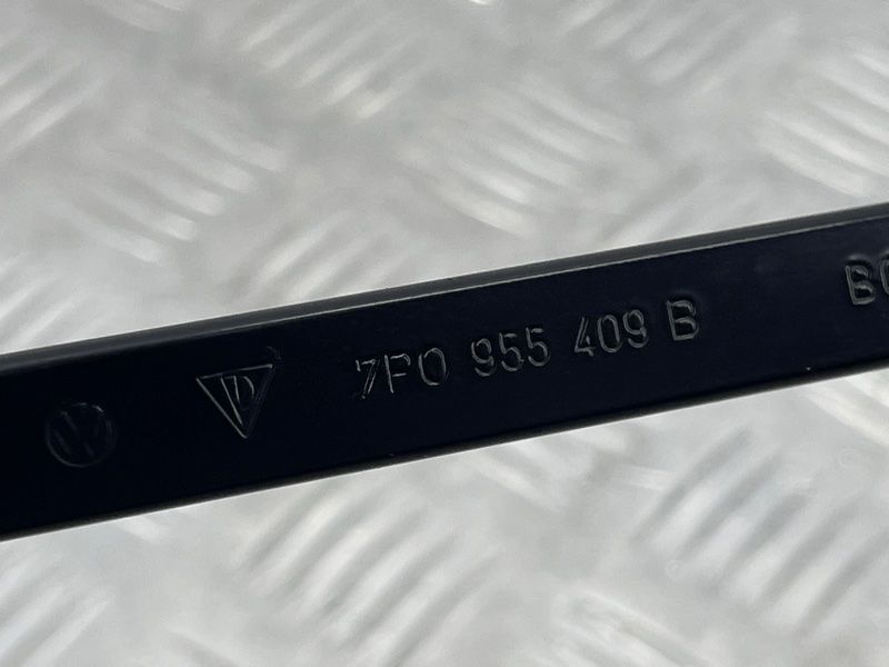 Повідок склоочисника Volkswagen Touareg
