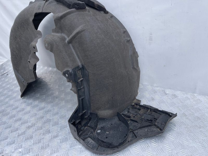 Подкрылок 4M0810172G Audi Q7