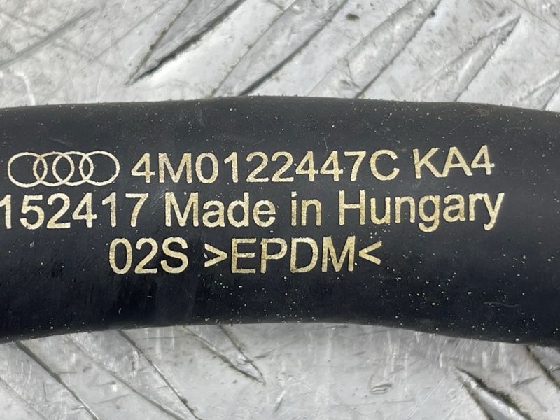 Шланг системы охлаждения 4M0122447C Audi Q7