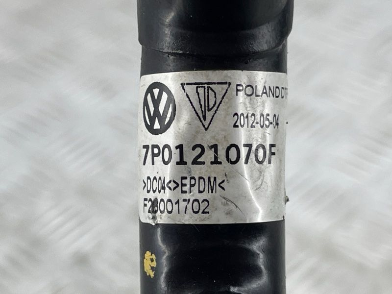 Трубопровід системи охолодження 7P0121070F Volkswagen Touareg