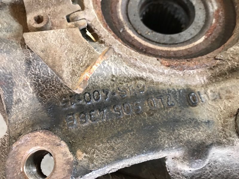 Поворотный кулак / Цапфа 7L0505436B Volkswagen Touareg